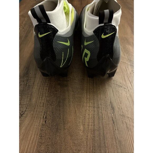 Nike Men Size 12 Vapor Edge Pro 360 Football Cleats Black Grey Volt DQ3670-071 - Picture 5 of 7
